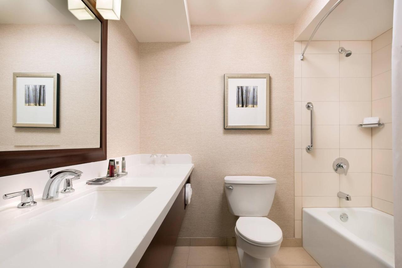 Chicago Marriott Naperville Buitenkant foto